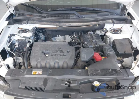 2015 Mitsubishi Outlander Se z USA, uszkodzony, nr VIN JA4AD3A32FZ009140